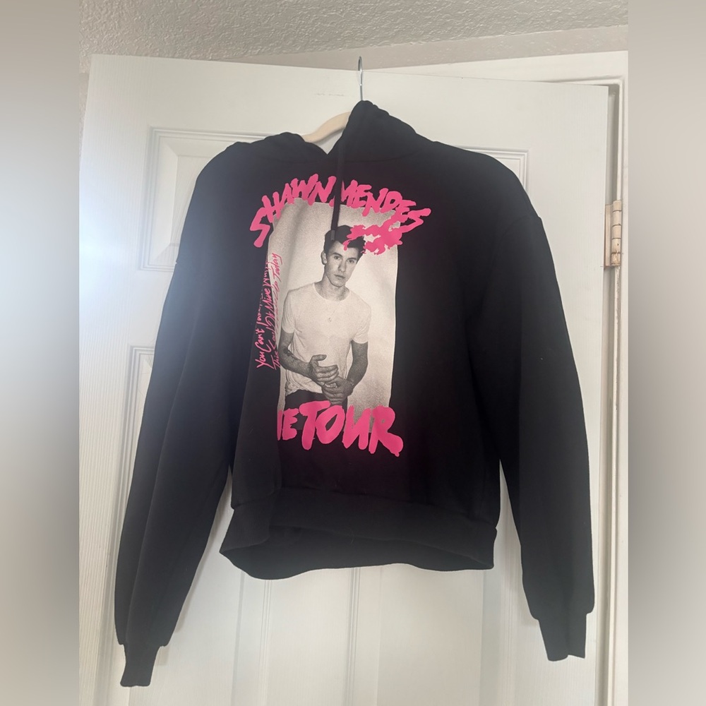 Shawn Mendes Tour Sweater YL